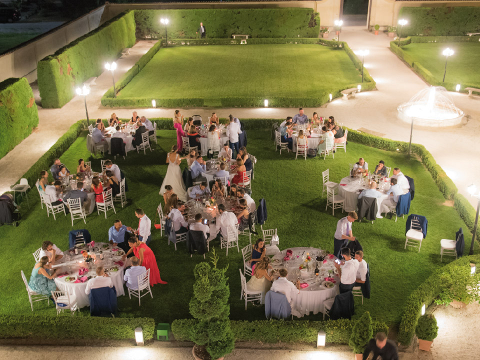 chi-siamo-scopri-servizi-960w-villa-castellina-matrimoni-eventi-piacenza-parma